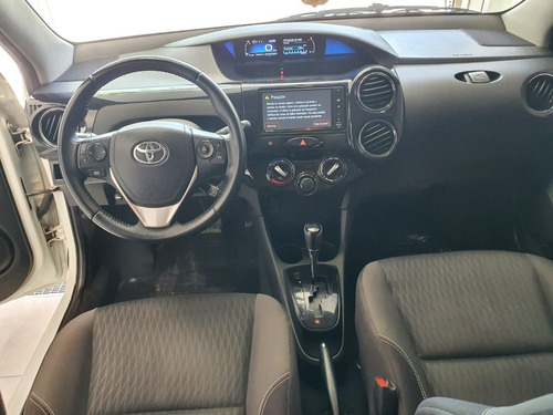 Imagen 6 de 6 de Toyota Etios Xls 5 P Automatico 2018