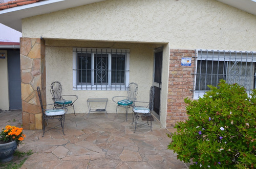 Imagen 3 de 23 de Muy Buena Casa En Parque Del Plata A Una Cuadra De La Playa