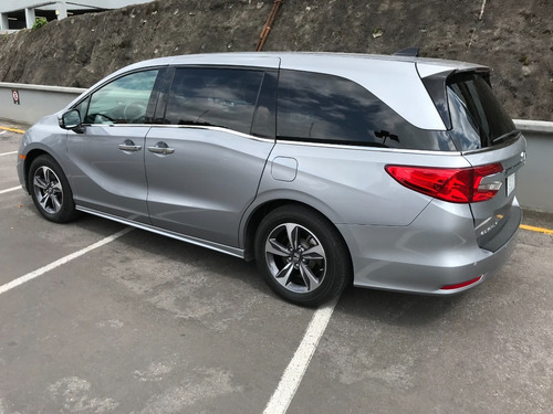 Imagen 4 de 15 de Honda Odyssey Touring Limited 2019 (full Equipo, Impecable)