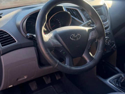 Hyundai HB20S HB20S 1.6 COMFORT PLUS 16V FLEX 4P MANUAL