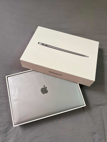 Apple Macbook Air (13 Pulgadas, 2020, Chip M1, 256 Gb, 8 Gb) (Usado)