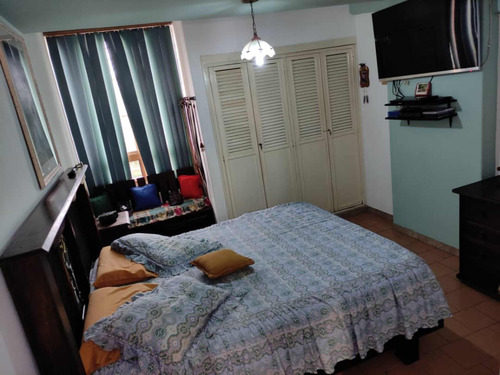 En Venta Apartamento Duplex Ubicado En Carrizal Residencias Estancias Carcabelos. Rz