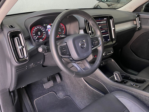 Imagem 6 de 8 de Volvo Xc40 2.0 T5 Gasolina Momentum Awd Geartronic 2019/2020