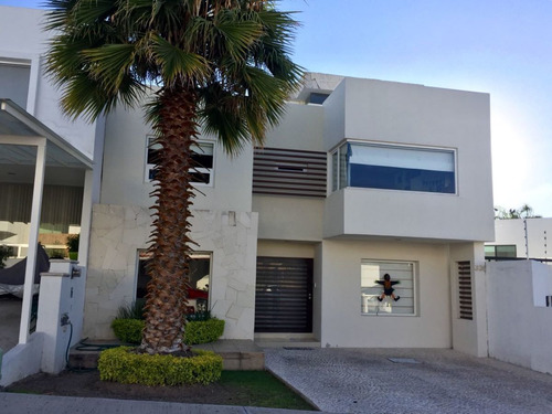 Preciosa Casa En Cumbres Del Lago, Jardín, Roof Garden, 3 Re