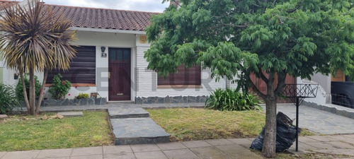 Venta De Casa 4 Dormitorios En Tandil