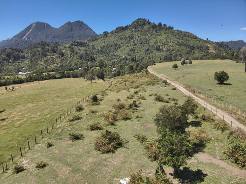 Terreno Con Orilla De Playa En Lago Rupanco