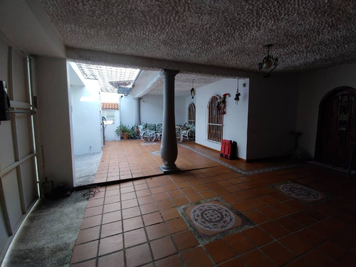 Imagen 7 de 12 de Comoda Casa En Urb Los Overos Norte 04146878567