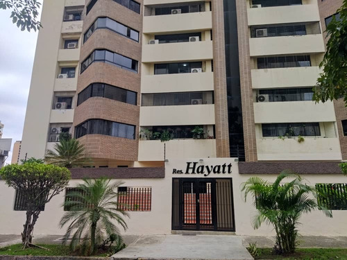 Lorena Inojosa Vende Apartemento En Valles De Camoruco.