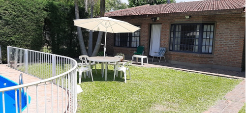 Imagen 2 de 16 de Casa Dos Dormitorios C/piscina, Galería, Parrilla Cubierta, Aire Acondicionado Y Ventiladores De Techo