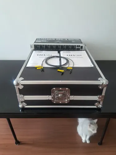 Mesa De Som Yamaha 01v96i E Ada Behringer De 8 Canais