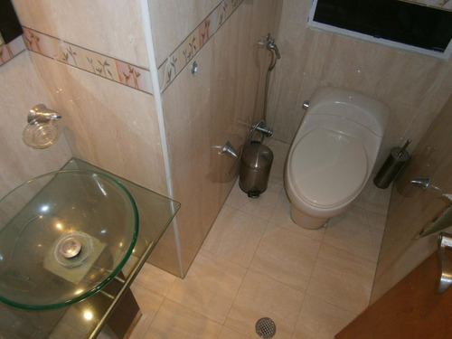 Imagen 6 de 17 de Eloisa Mejia Rentahouse Vende Townhouse En Tazajal Naguanagua 22-13103