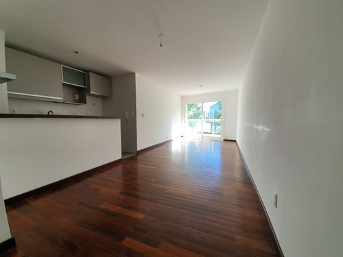 Apartamento En Alquiler, 1 Dormitorio, 3er Piso, Villa Biarritz