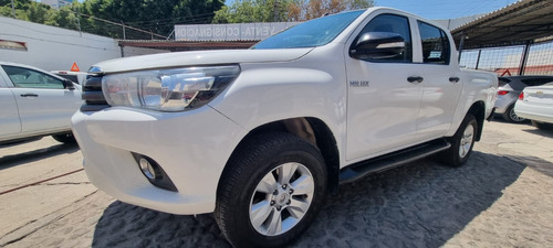 Toyota Hilux 2.7 Cabina Doble Base Mt