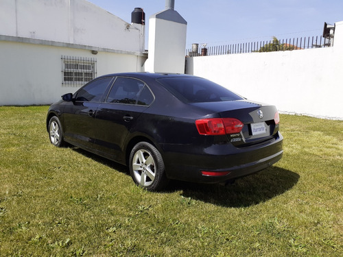 Imagen 8 de 10 de Volkswagen Vento 2.0tdi Dsg Luxury 2011