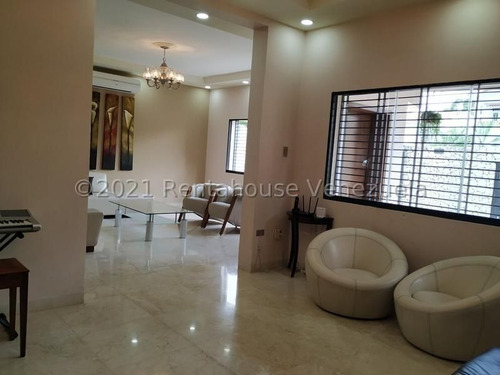 Imagen 1 de 6 de Andreina Gonzalez Vende Casa En Trigal Norte Valencia 22-9915