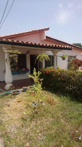 Venta/ Casa/ Boca De Uchire