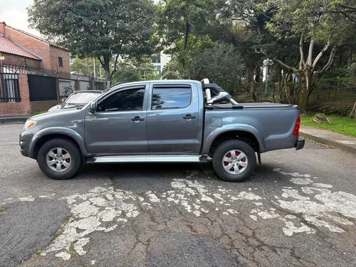 Toyota Hilux 2.5 4x2 Doble Cabina