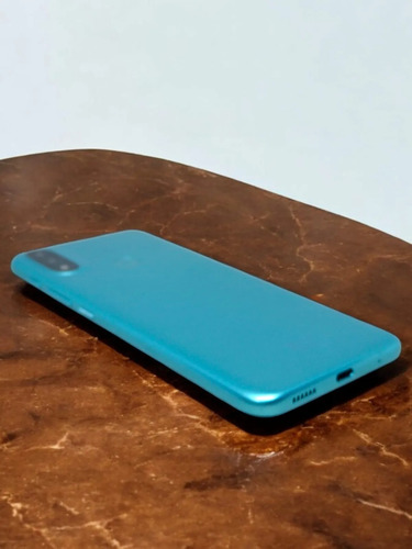 Celular Motorola Moto E20 Azul 2gb Ram 32gb Rom Libre Coastal Blue (Reacondicionado)