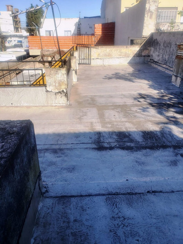 Imagen 11 de 14 de Ph 3 Amb. Al Fondo Con 2 Patios Y Terraza. Lanus O