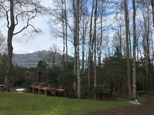 Fantástica Casa Con Borde A Lago Calafquén