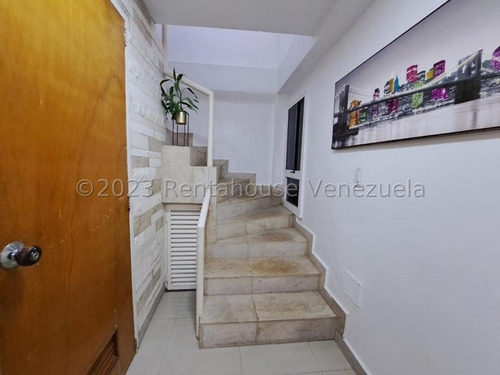 Juan Carlos González. Renta House Carabobo Vende Townhouse Res. Villa Jardín San Diego Mls #24-565 Rah/jcg.