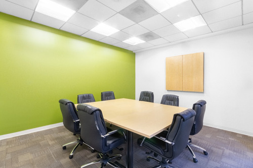 Renta De Espacio De Coworking En Regus Palmas Torre Esmeralda Ii