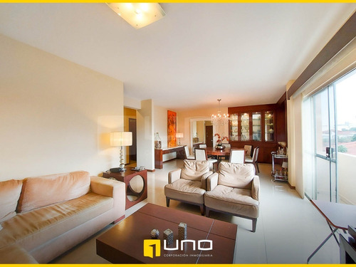 Imagen 2 de 9 de Céntrico, Confortable Y Espacioso Departamento De 3 Dormitorios Bien Distribuido