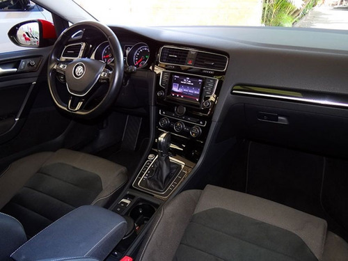 Volkswagen Golf Highline Tsi