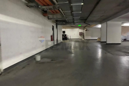 Arriendo Estacionamiento