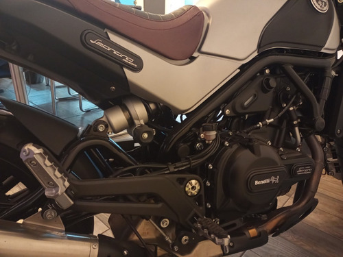 Imagen 7 de 13 de Motocicleta Benelli Leoncino 500 2020 - Juan Manuel Autos