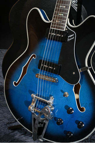 Guitarra Vox Bobcat Bigsby - Bc-v90b-bl - Saphire Blue