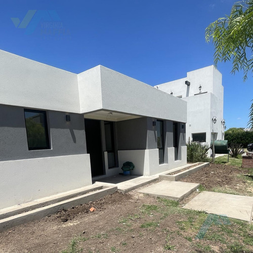 Venta Casa En Barrio  San Ramon, Pilar Del Este