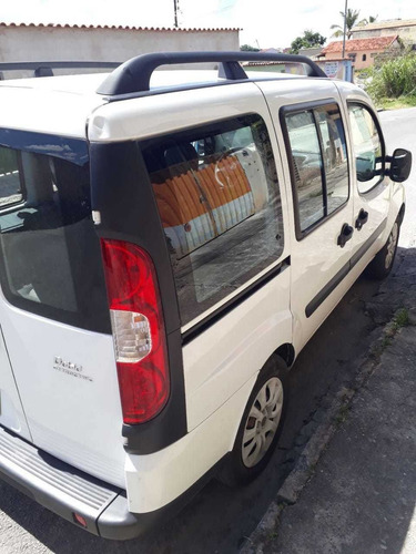 Imagem 2 de 13 de Fiat Doblo 2016 1.4 Attractive Flex 5p