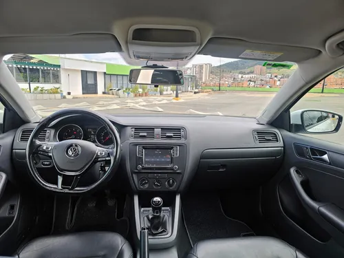 Volkswagen Jetta 2.0 Trendline