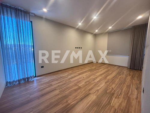 Casa En Venta En Condominio El Campanario Norte