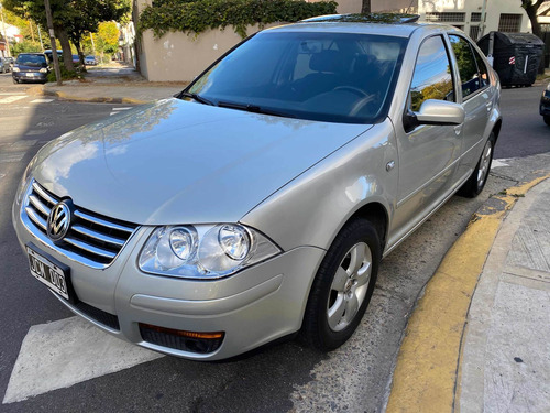Volkswagen Bora 2.0 2010