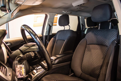 Imagen 12 de 15 de Dodge Journey 2.4n Se At 7 As 142.000km 2013 Blanco