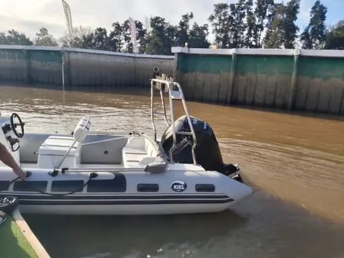 Semirrigido Kiel 5,6 Mts Con Suzuki 115 Hp 4 Tiempos Todo Ok