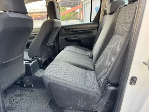 Toyota Hilux 2.7 Cabina Doble Base Mt