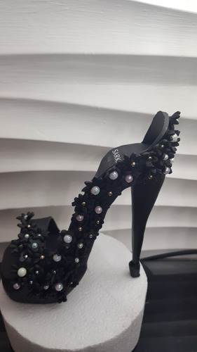 Adorno Zapato Taco Alto Porcelana Fria (Usado)