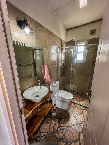 Venta Casa 3 Dormitorios, Piscina Climatizada, Chacra Del Pinar Punta Del Este