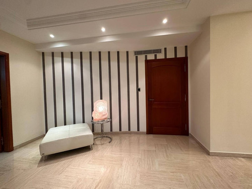 Venta De Exclusivo Apartamento En Resd. Benescola La Trigaleña - Wc