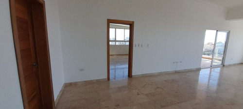Penthouse En Evaristo Morales