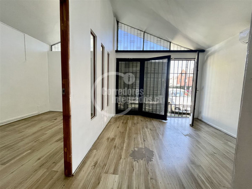 Casa En Arriendo, Servicios Profesionales En Vitacura ,