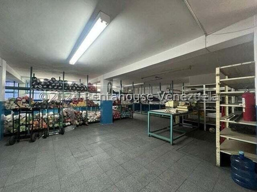 Hermoso Local Comercial En La Parroquia La Candelaria, En Alquiler. Ch.
