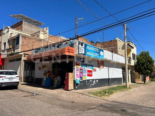 En Venta!!! Casa Habitación Con Locales Comerciales En Esquina!!! Arandas, Jal.