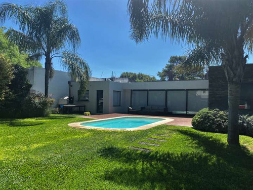 Venta Casa 7 Dormitorios 6 Baños Cochera 7 Autos Carrasco