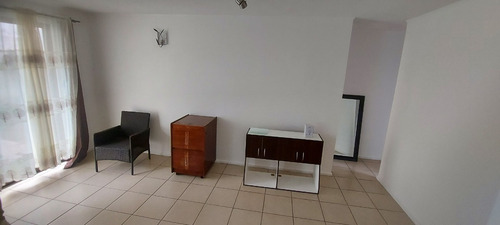 Imagen 9 de 16 de Barrio Residencial Y Tranquilo