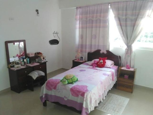 Imagen 12 de 30 de Casa En Venta En Colinas De Santa Rosa Este De Barquisimeto Lara, (0.4.2.4.5.9.3.7.5.4.2)/ Código: 21-11609, Rent-a-house Centro Occidente Mls, Cuenta Con 5 Habitaciones, 7 Baños, 626 Mts2