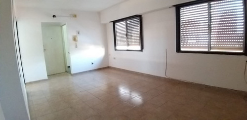 Imagen 13 de 16 de Gran Departamento 1 Dormitorio En Microcentro